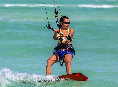 Kite surfing in the Algarve