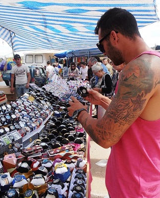 relógios à venda em feira do Algarve