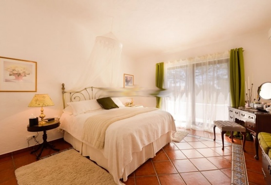 Villa for sale Vale de Milho Carvoeiro Algarve - Meravista Ref 122234 - bedroom