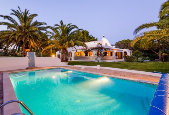Villa for sale Vale de Milho Carvoeiro Algarve - Meravista Ref 122234 - rear view