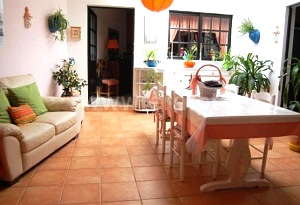 House in Messines Algarve dining room