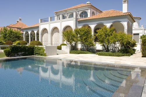 Algarve villa with pool