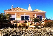 Fabulous modern 3 bed villa near Santa Barbara de Nexe €745,000