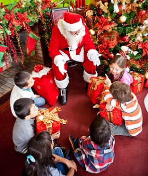 Santa with Children Golfra