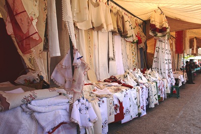 Quarteira gypsy market algarve