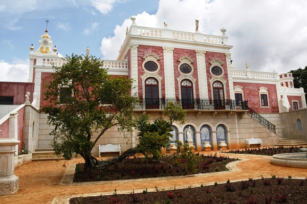 Estoi Palace